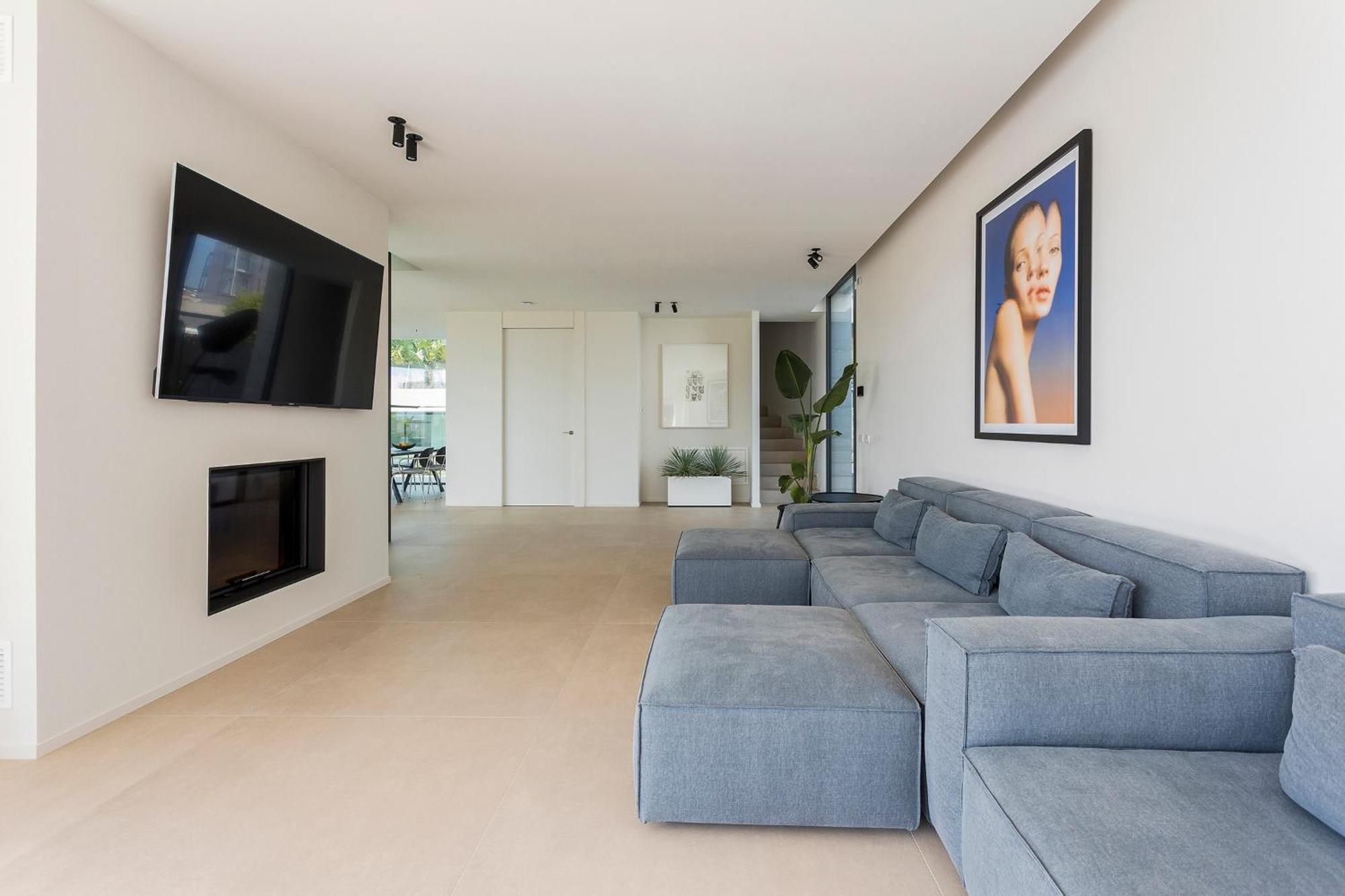 Al Fresco Center And 10 Minutes Walk From Amaizing Design New And New Urbanization Villa *