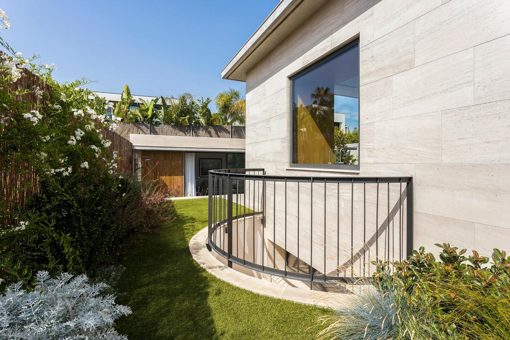 Al Fresco Center And 10 Minutes Walk From Amaizing Design New And New Urbanization Sitges